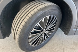 oranssi Volkswagen Tiguan 2025 kuva 10.