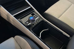 oranssi Volkswagen Tiguan 2025 kuva 16.