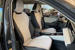 oranssi Volkswagen Tiguan 2025 kuva 23.