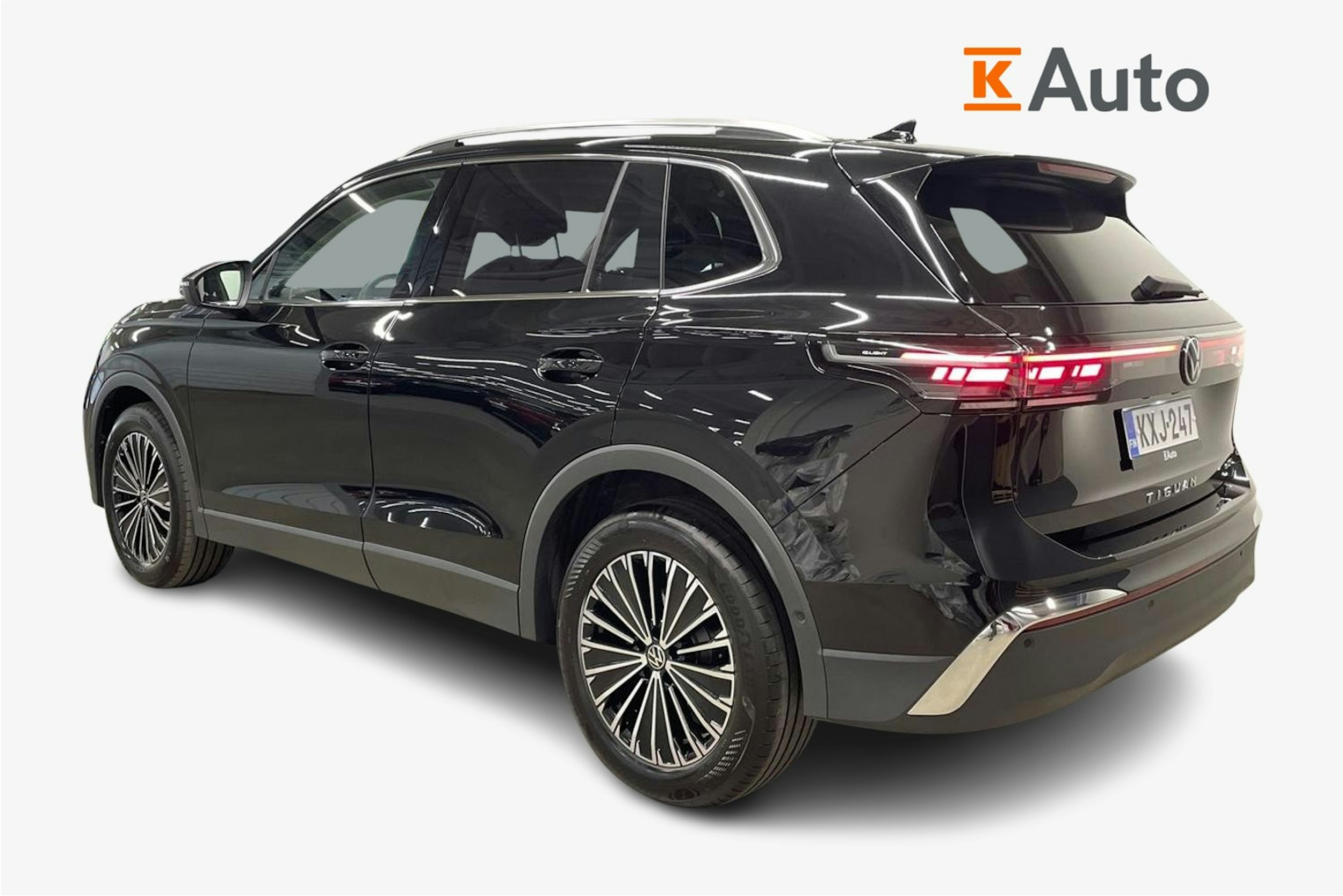 musta Volkswagen Tiguan 2025 kuva 2.