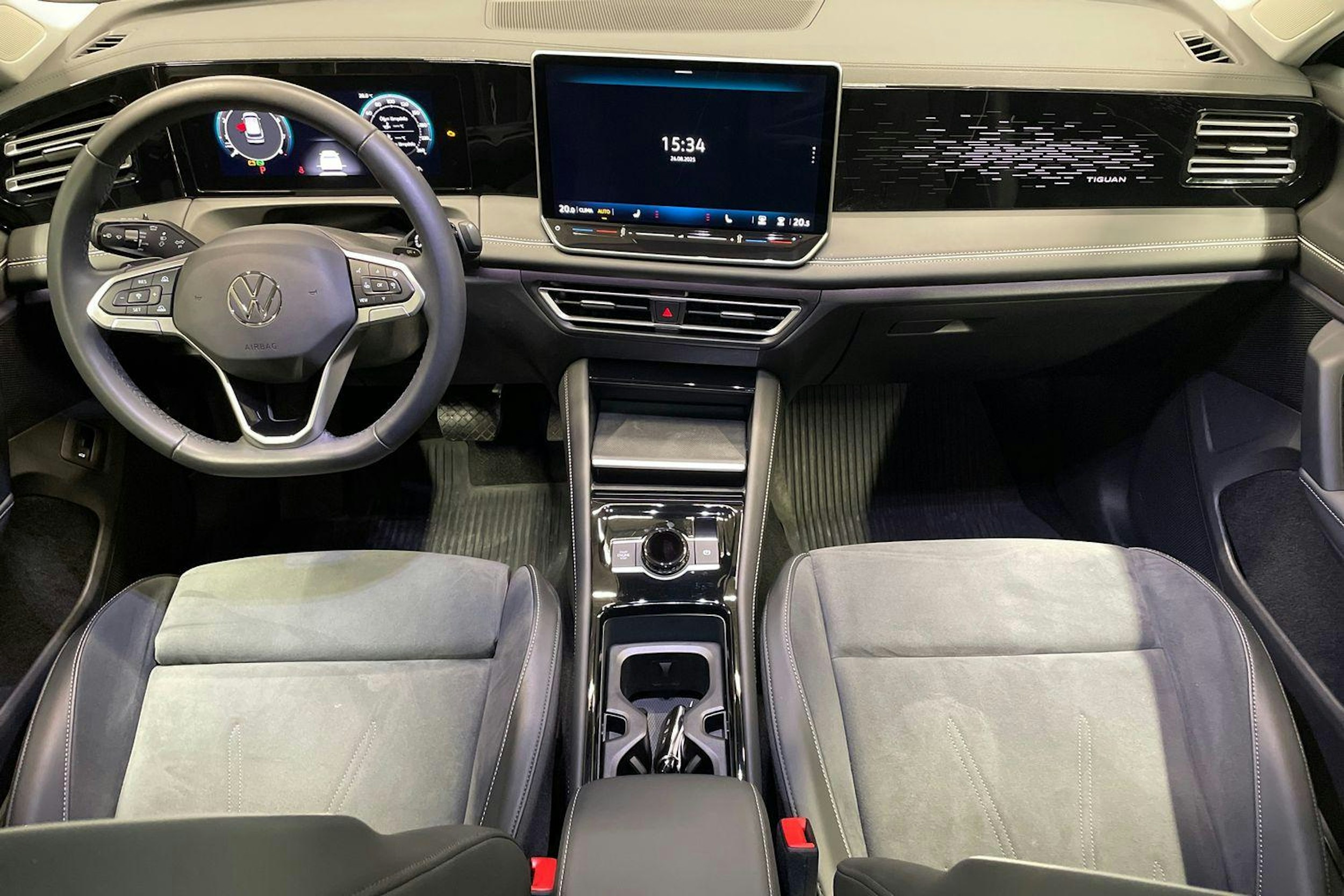 musta Volkswagen Tiguan 2025 kuva 9.