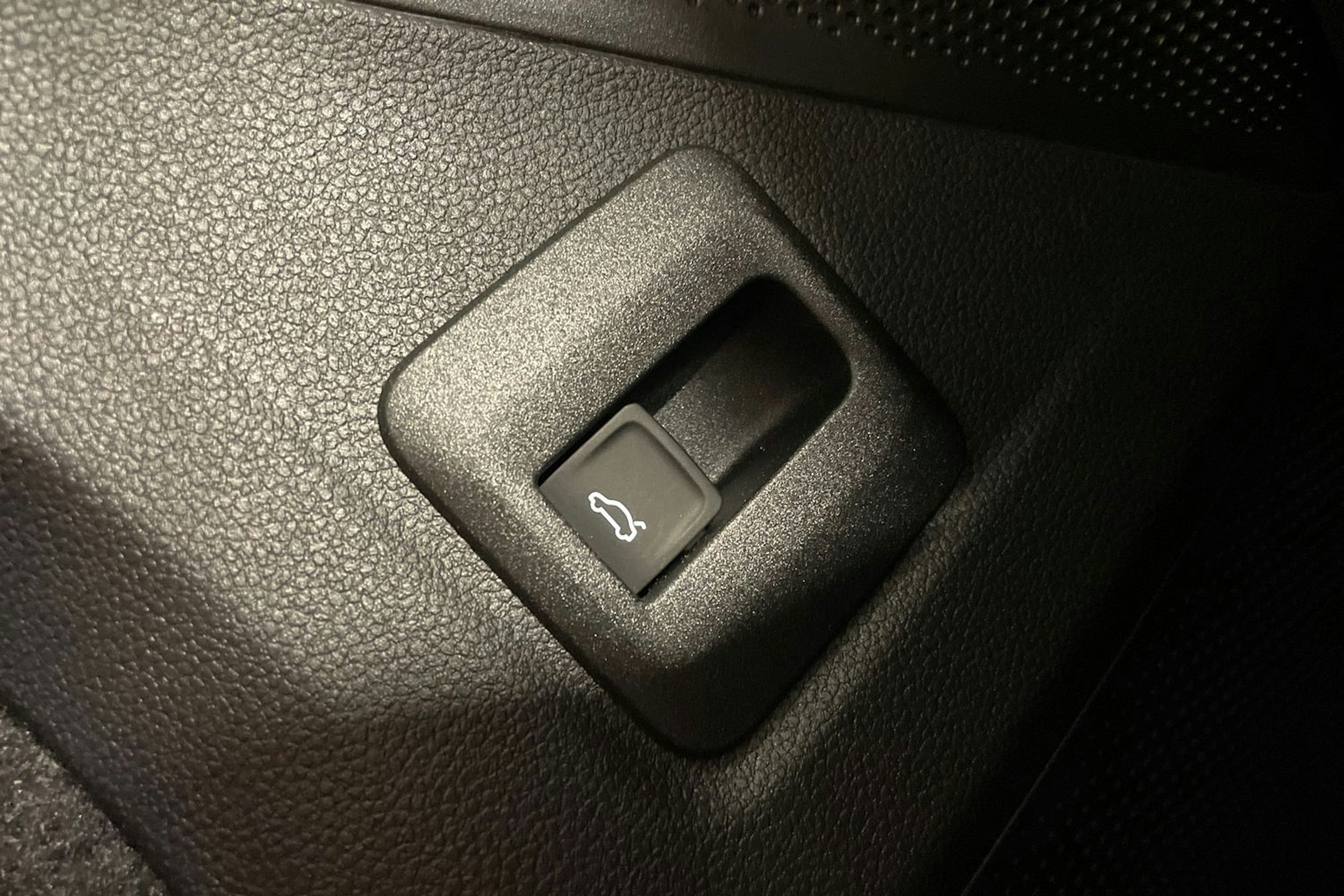 musta Volkswagen Tiguan 2025 kuva 22.