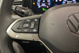 musta Volkswagen Tiguan 2025 kuva 23.