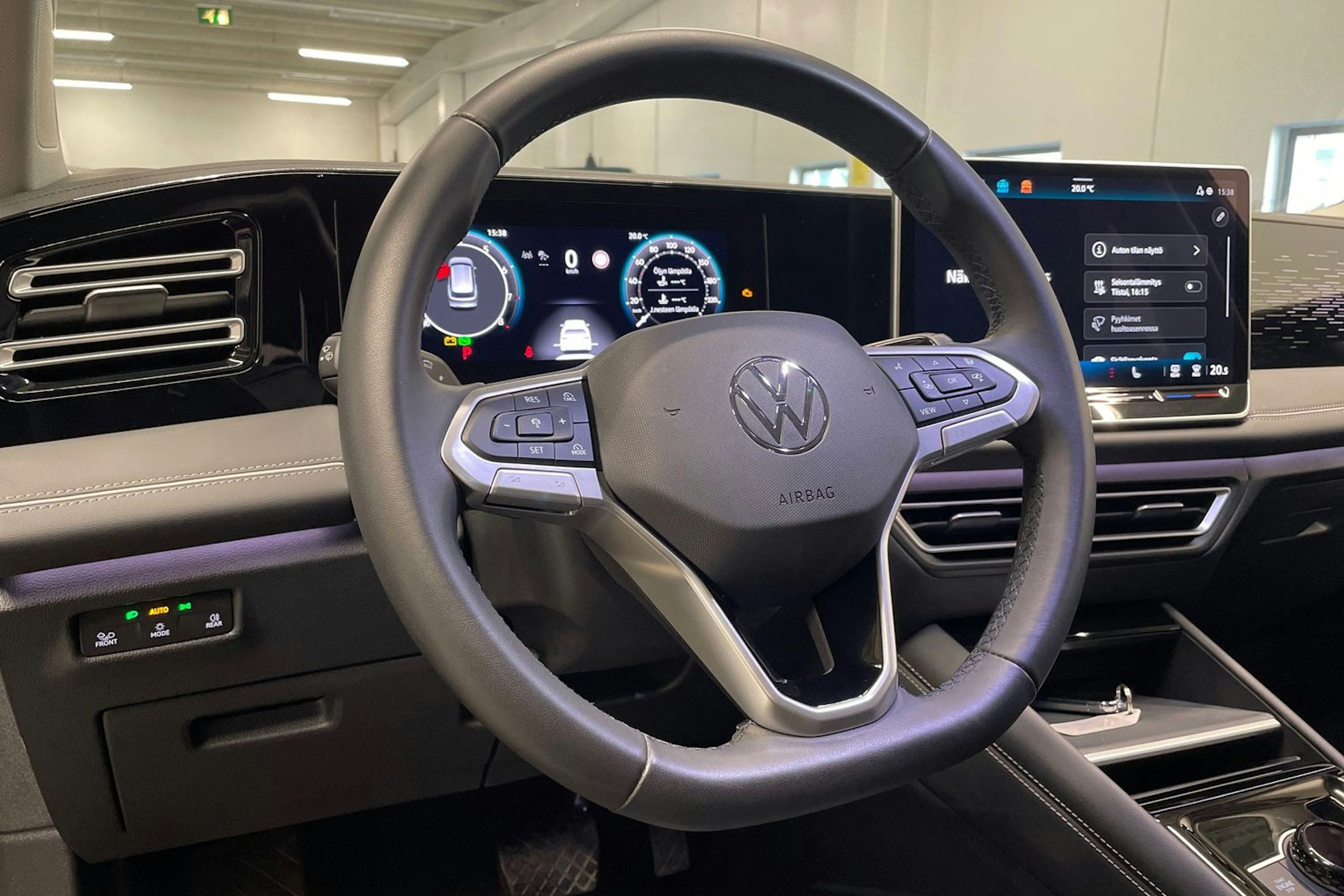 musta Volkswagen Tiguan 2025 kuva 26.