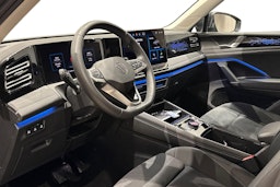 oranssi Volkswagen Tiguan 2025 kuva 7.