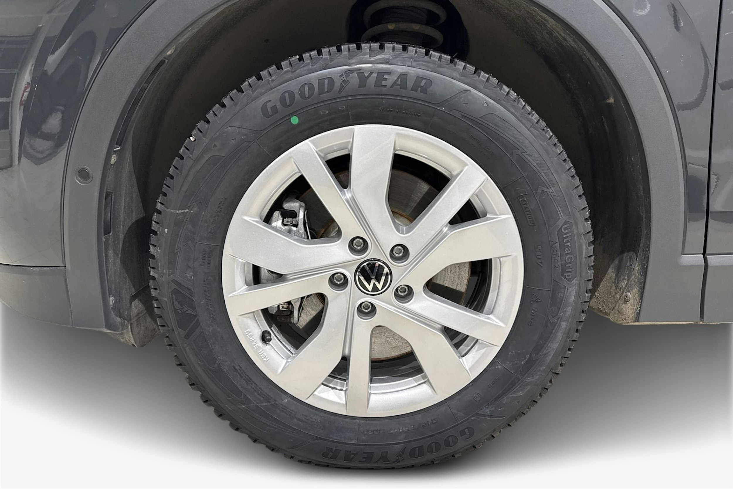 oranssi Volkswagen Tiguan 2025 kuva 11.