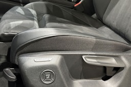 oranssi Volkswagen Tiguan 2025 kuva 18.