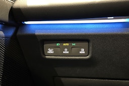 oranssi Volkswagen Tiguan 2025 kuva 20.