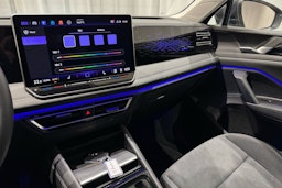 oranssi Volkswagen Tiguan 2025 kuva 33.