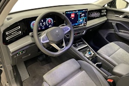 musta Volkswagen Tiguan 2025 kuva 6.