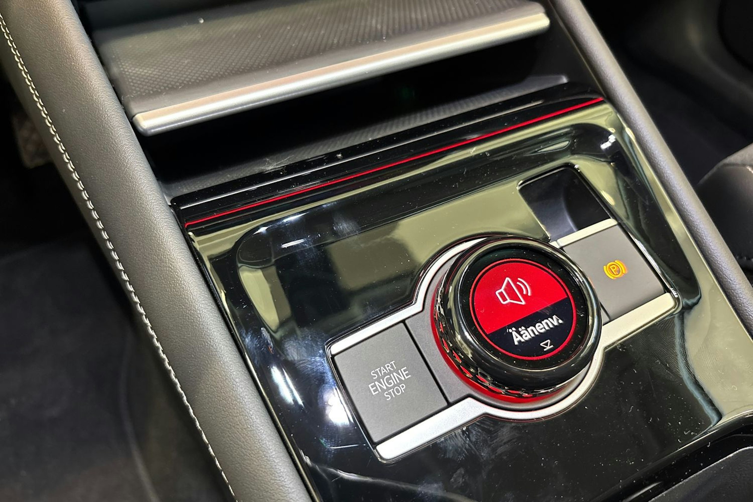 musta Volkswagen Tiguan 2026 kuva 14.