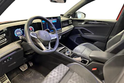oranssi Volkswagen Tiguan 2025 kuva 3.