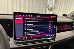 oranssi Volkswagen Tiguan 2025 kuva 18.