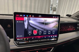 oranssi Volkswagen Tiguan 2025 kuva 20.