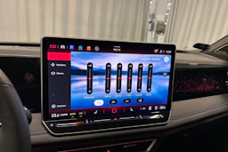 oranssi Volkswagen Tiguan 2025 kuva 25.