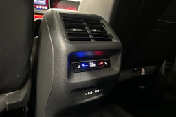 oranssi Volkswagen Tiguan 2025 kuva 35.