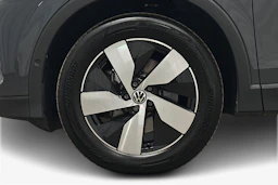harmaa Volkswagen Tiguan 2025 kuva 9.