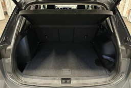harmaa Volkswagen Tiguan 2025 kuva 11.