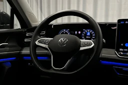harmaa Volkswagen Tiguan 2025 kuva 16.