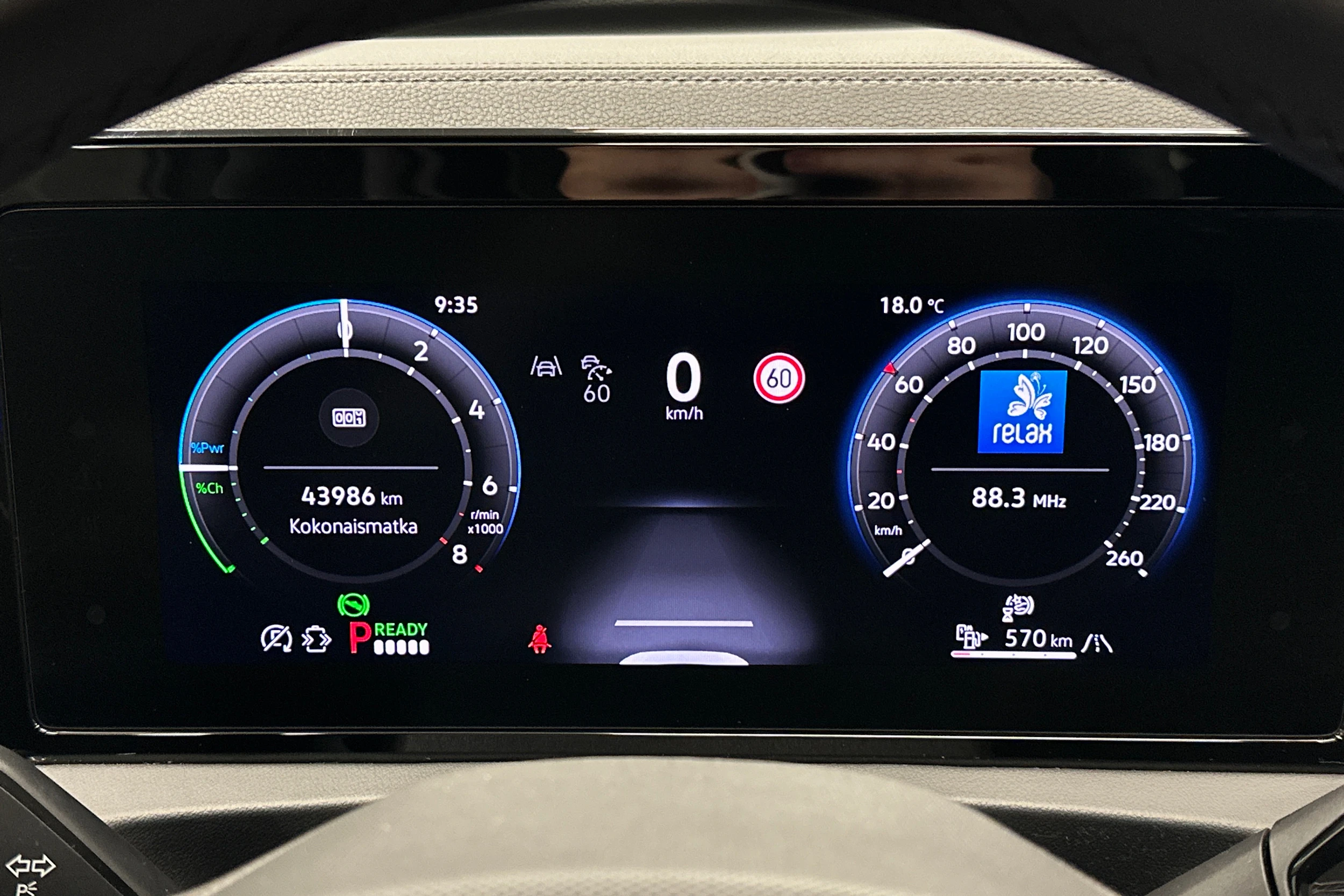 harmaa Volkswagen Tiguan 2025 kuva 19.
