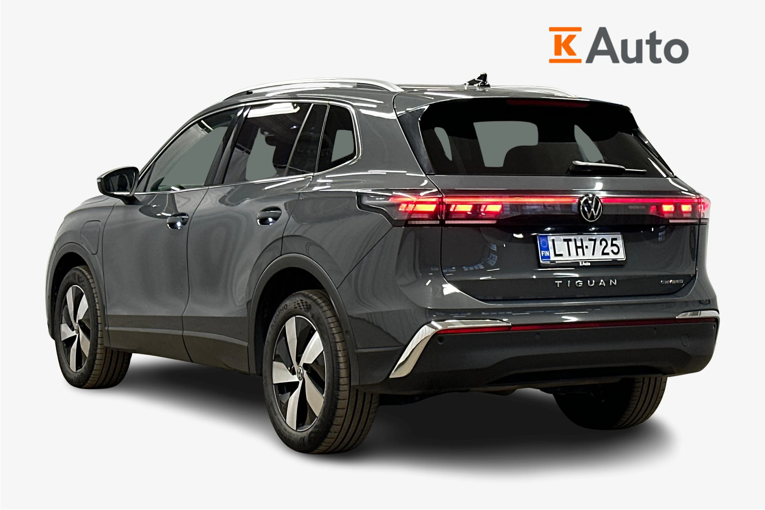oranssi Volkswagen Tiguan 2025 kuva 3.
