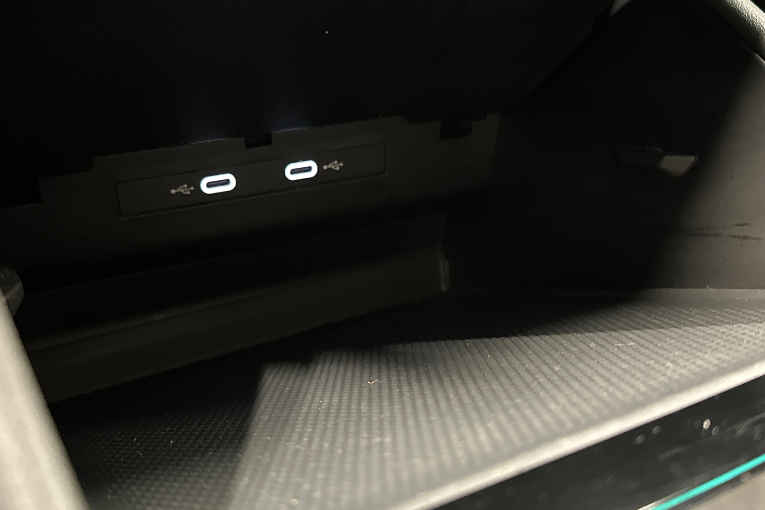oranssi Volkswagen Tiguan 2025 kuva 30.