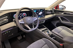 oranssi Volkswagen Tiguan 2025 kuva 6.