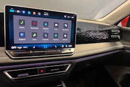 oranssi Volkswagen Tiguan 2025 kuva 11.