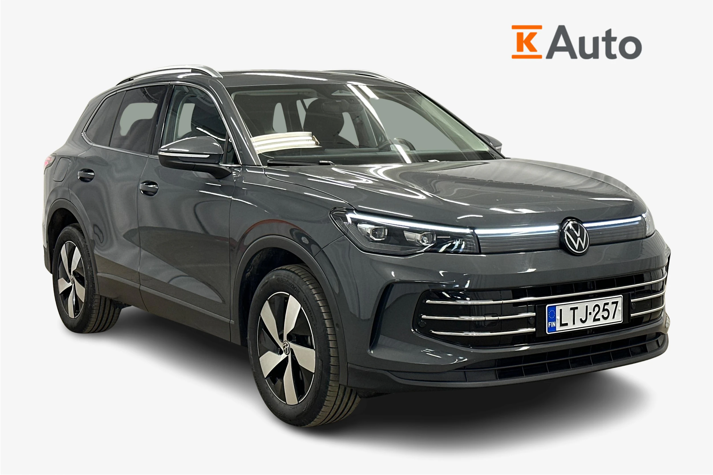 harmaa Volkswagen Tiguan 2025 kuva 1.