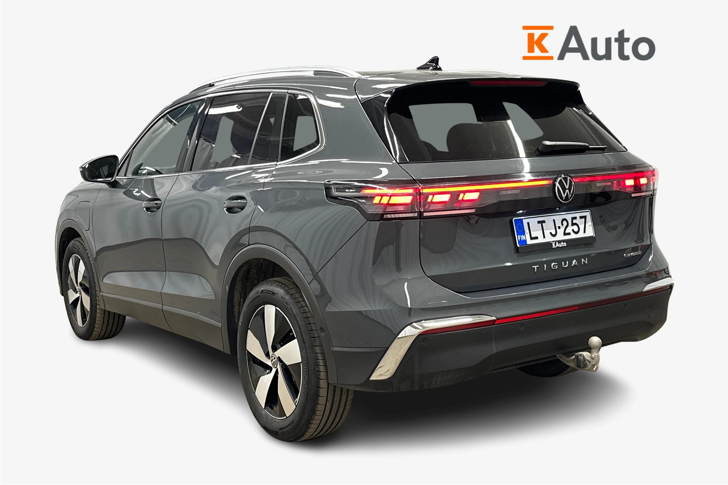harmaa Volkswagen Tiguan 2025 kuva 2.