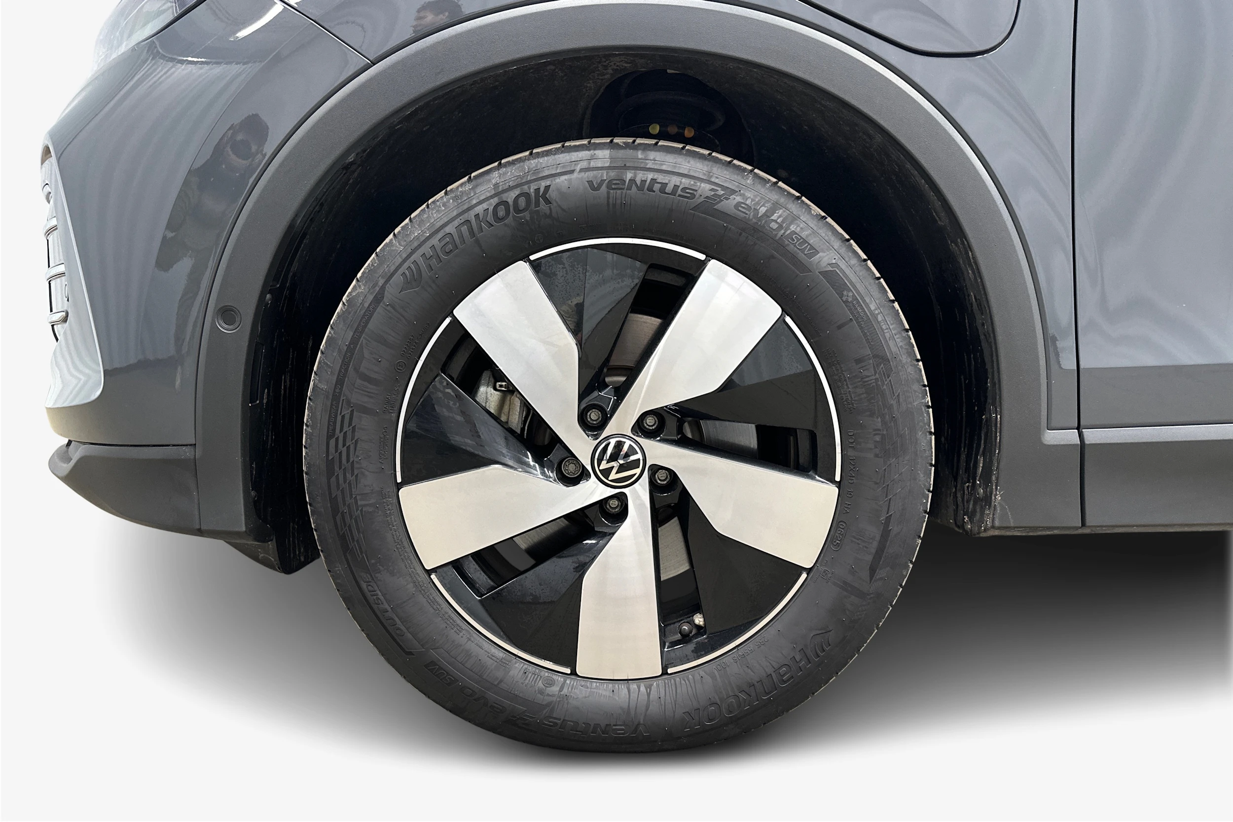 harmaa Volkswagen Tiguan 2025 kuva 9.