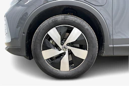 harmaa Volkswagen Tiguan 2025 kuva 9.