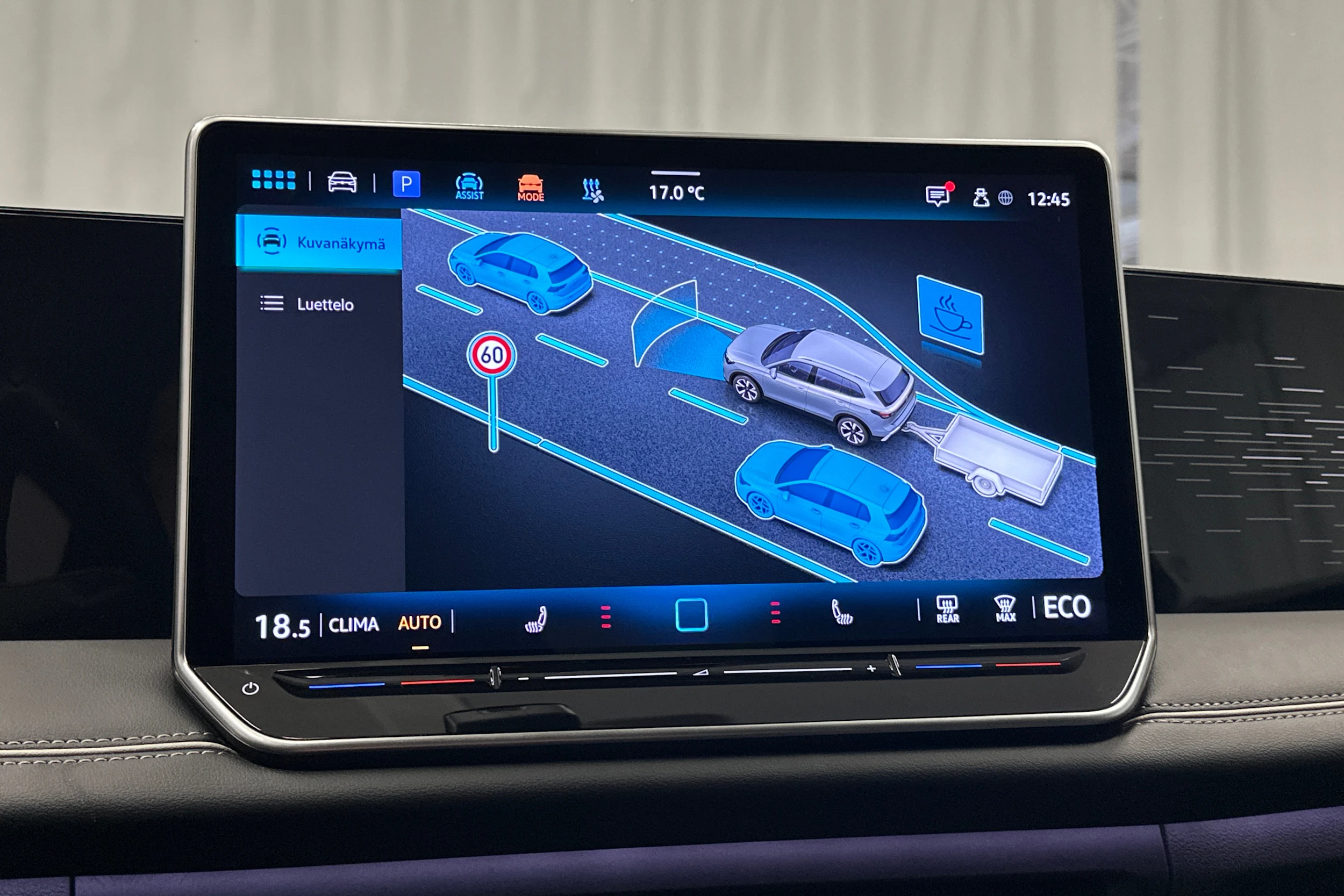 harmaa Volkswagen Tiguan 2025 kuva 16.