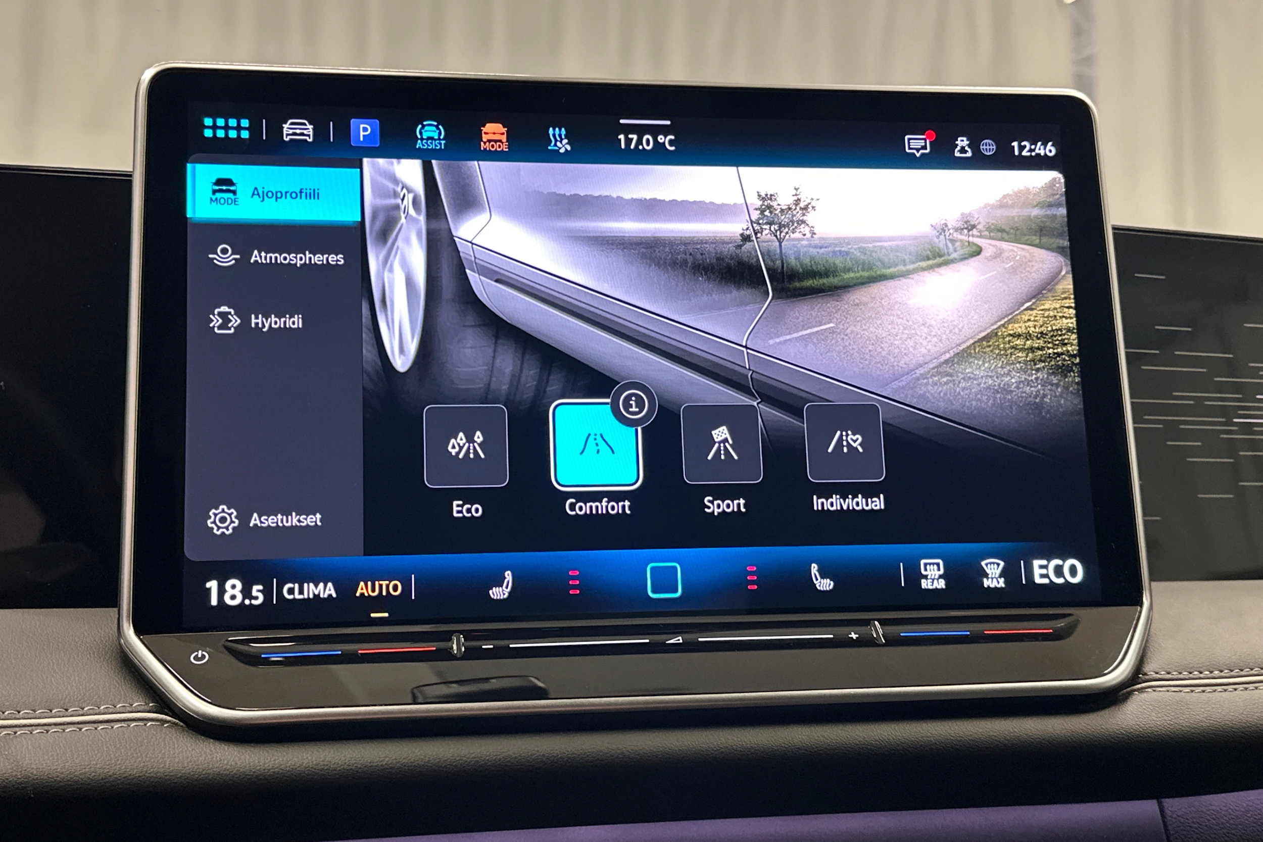 harmaa Volkswagen Tiguan 2025 kuva 17.