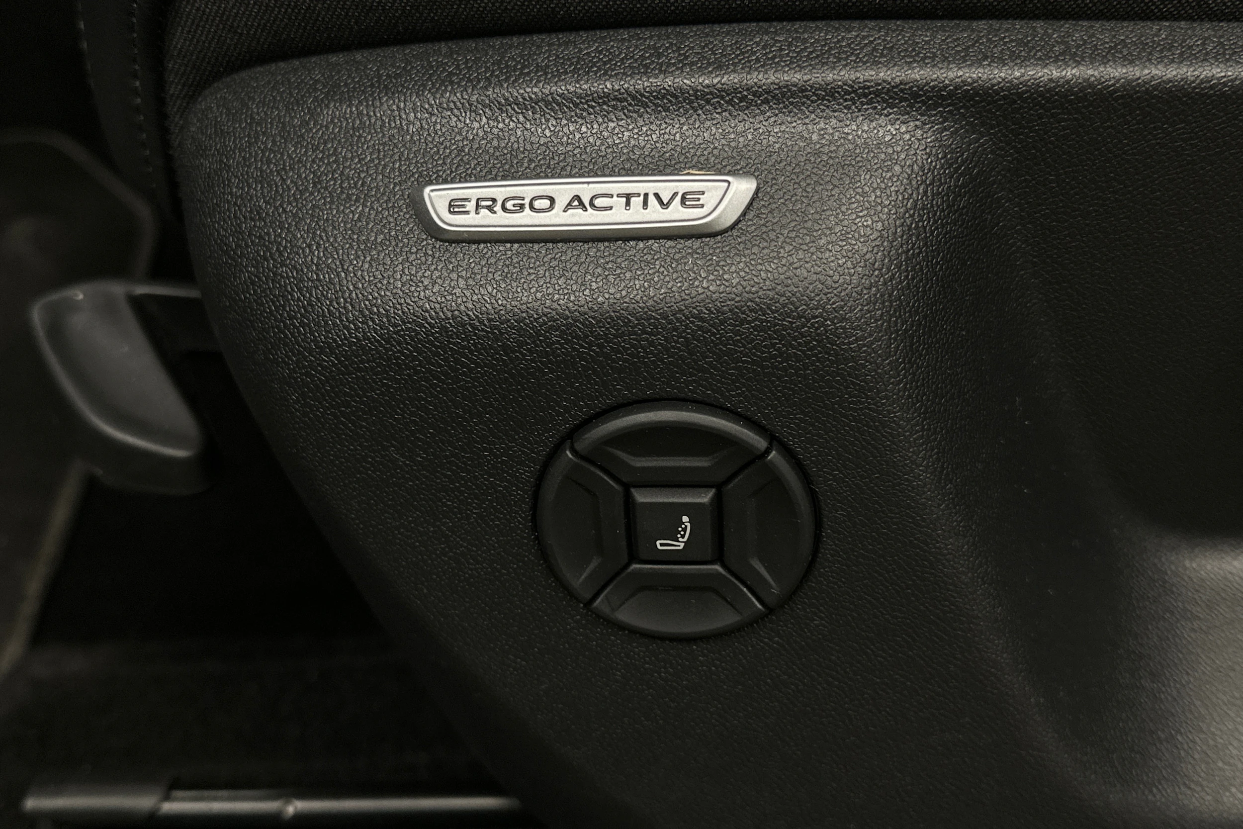 harmaa Volkswagen Tiguan 2025 kuva 21.