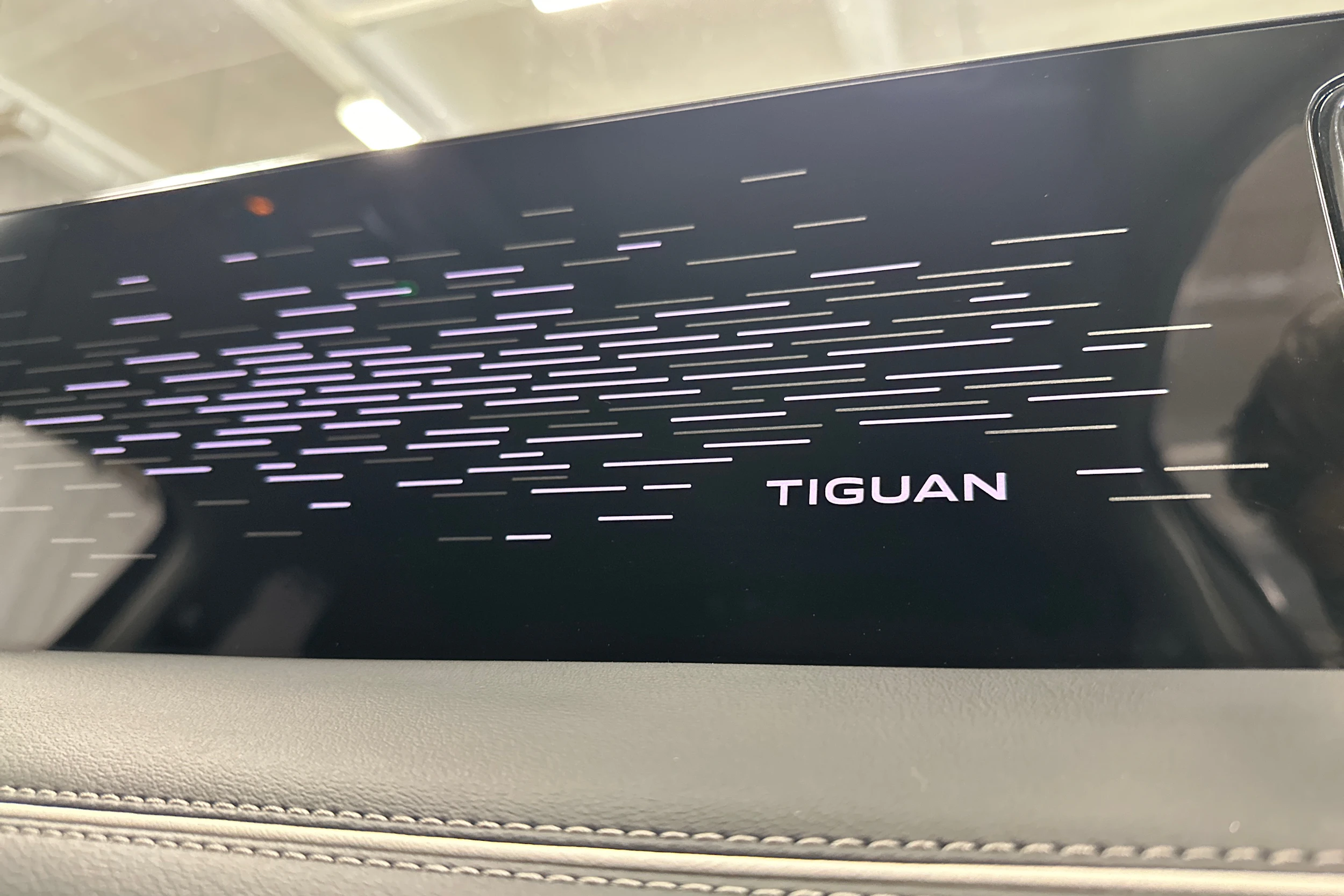 harmaa Volkswagen Tiguan 2025 kuva 27.