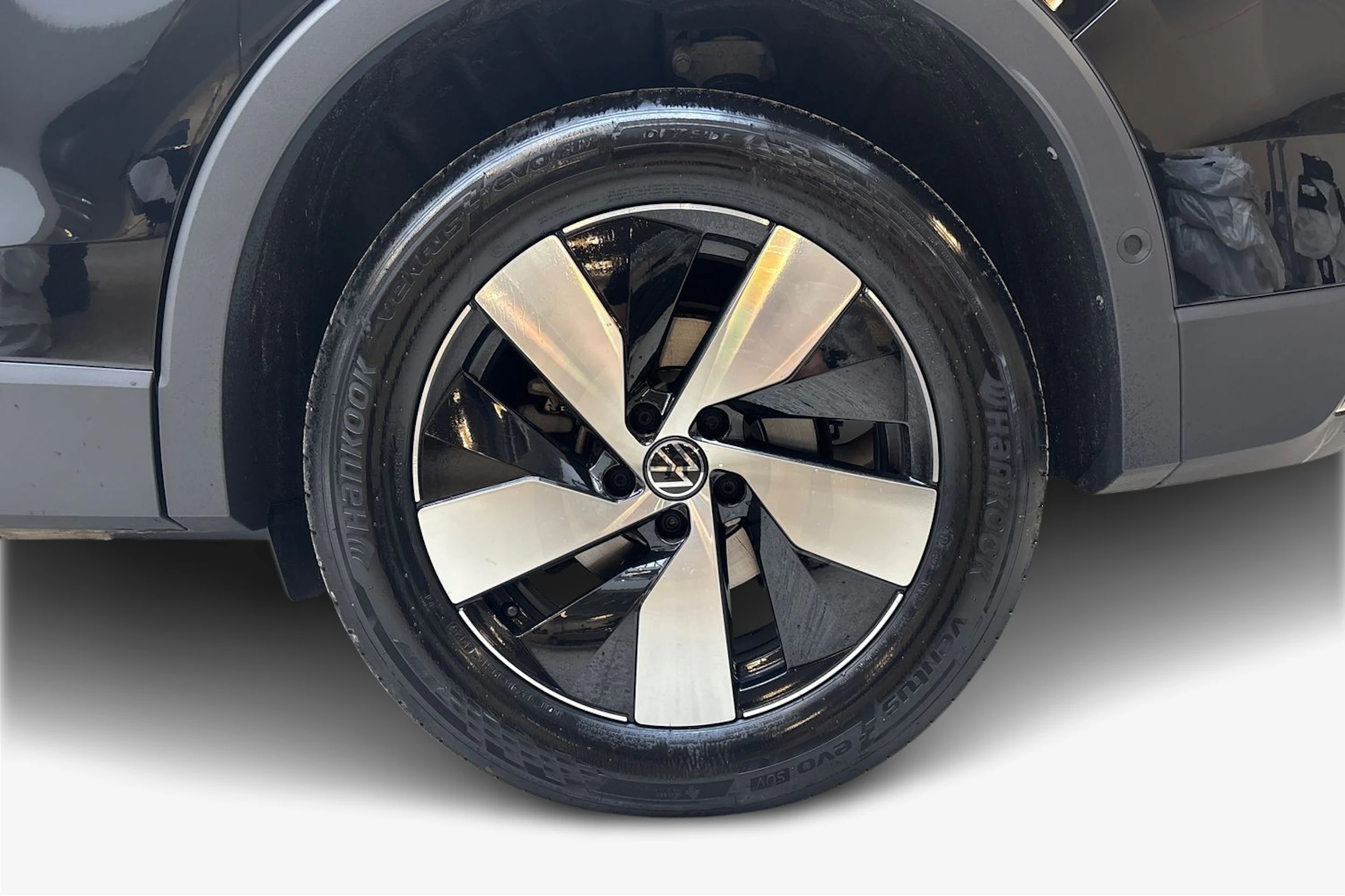 musta Volkswagen Tiguan 2025 kuva 9.