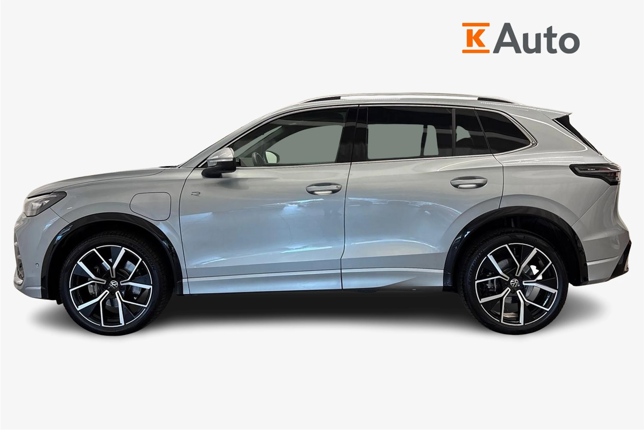 harmaa Volkswagen Tiguan 2025 kuva 7.