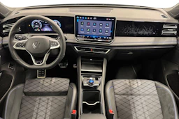 harmaa Volkswagen Tiguan 2025 kuva 9.