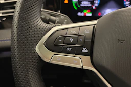 harmaa Volkswagen Tiguan 2025 kuva 19.