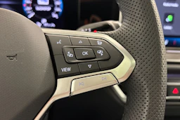 harmaa Volkswagen Tiguan 2025 kuva 20.
