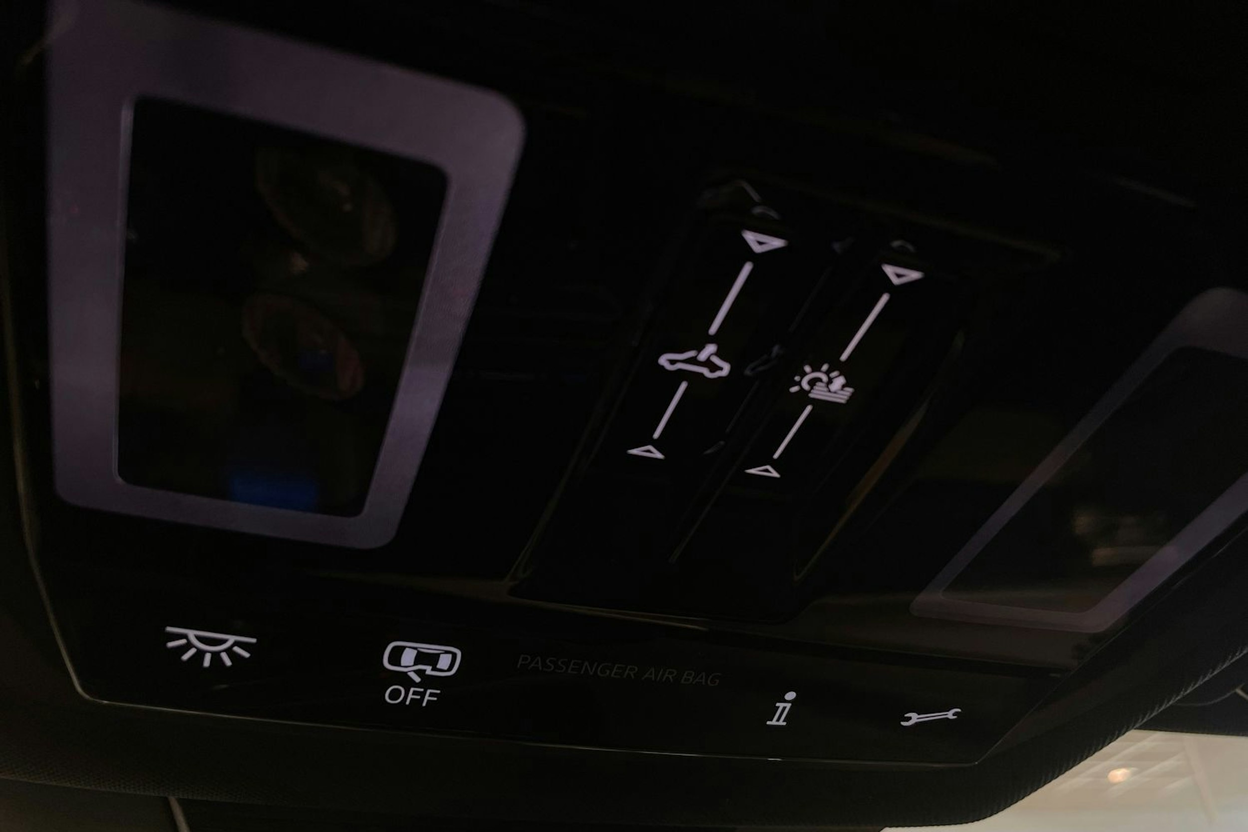 musta Volkswagen Tiguan 2025 kuva 23.