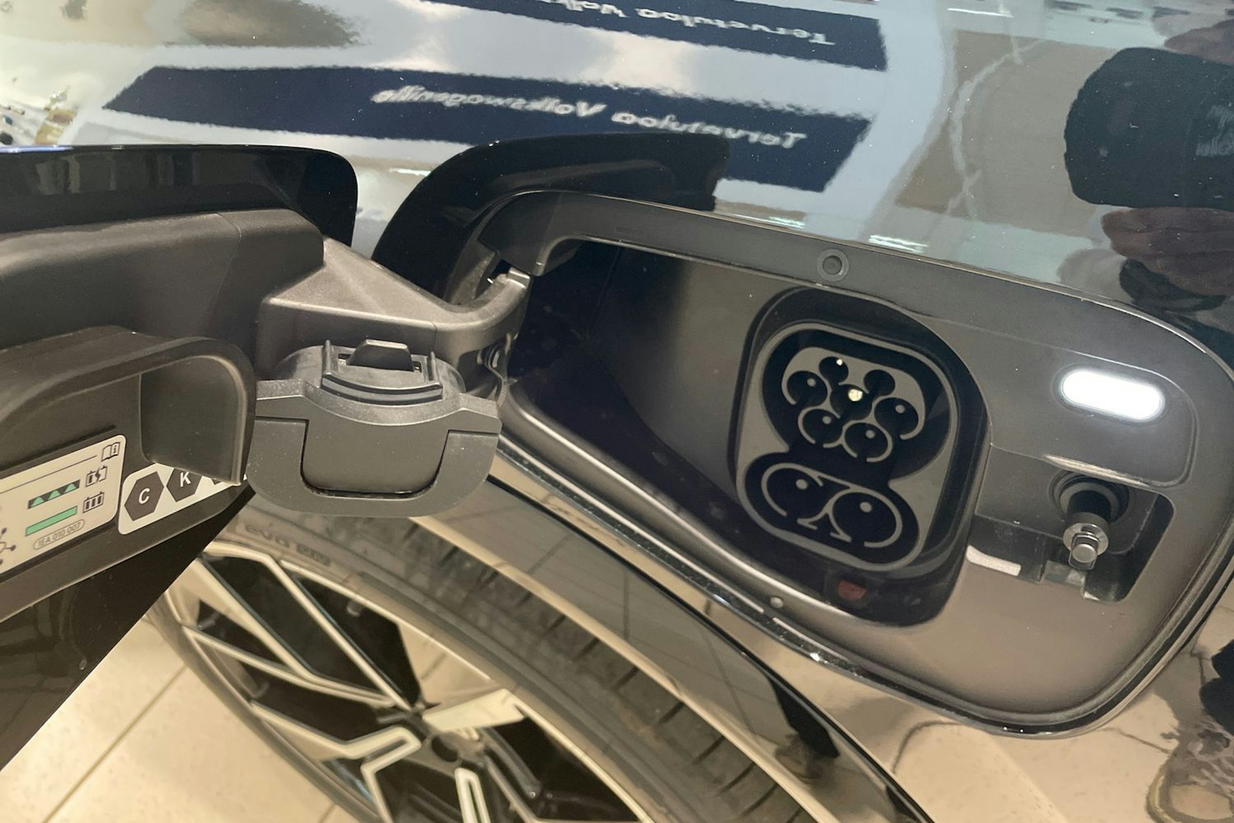 musta Volkswagen Tiguan 2025 kuva 37.