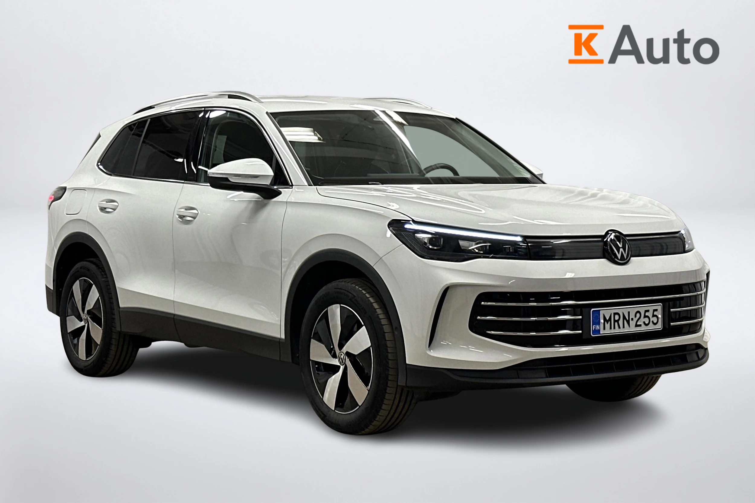 valkoinen Volkswagen Tiguan 2025 kuva 1.