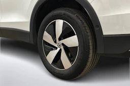 valkoinen Volkswagen Tiguan 2025 kuva 12.