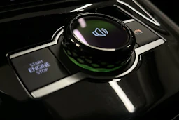 valkoinen Volkswagen Tiguan 2025 kuva 25.