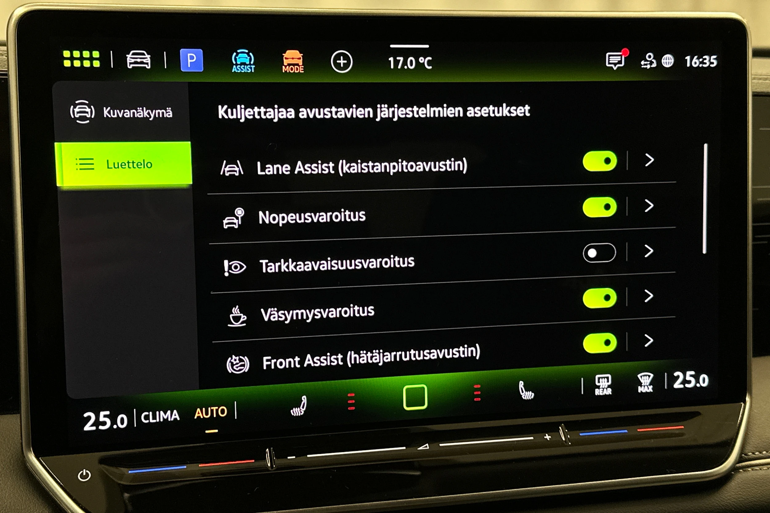 valkoinen Volkswagen Tiguan 2025 kuva 34.