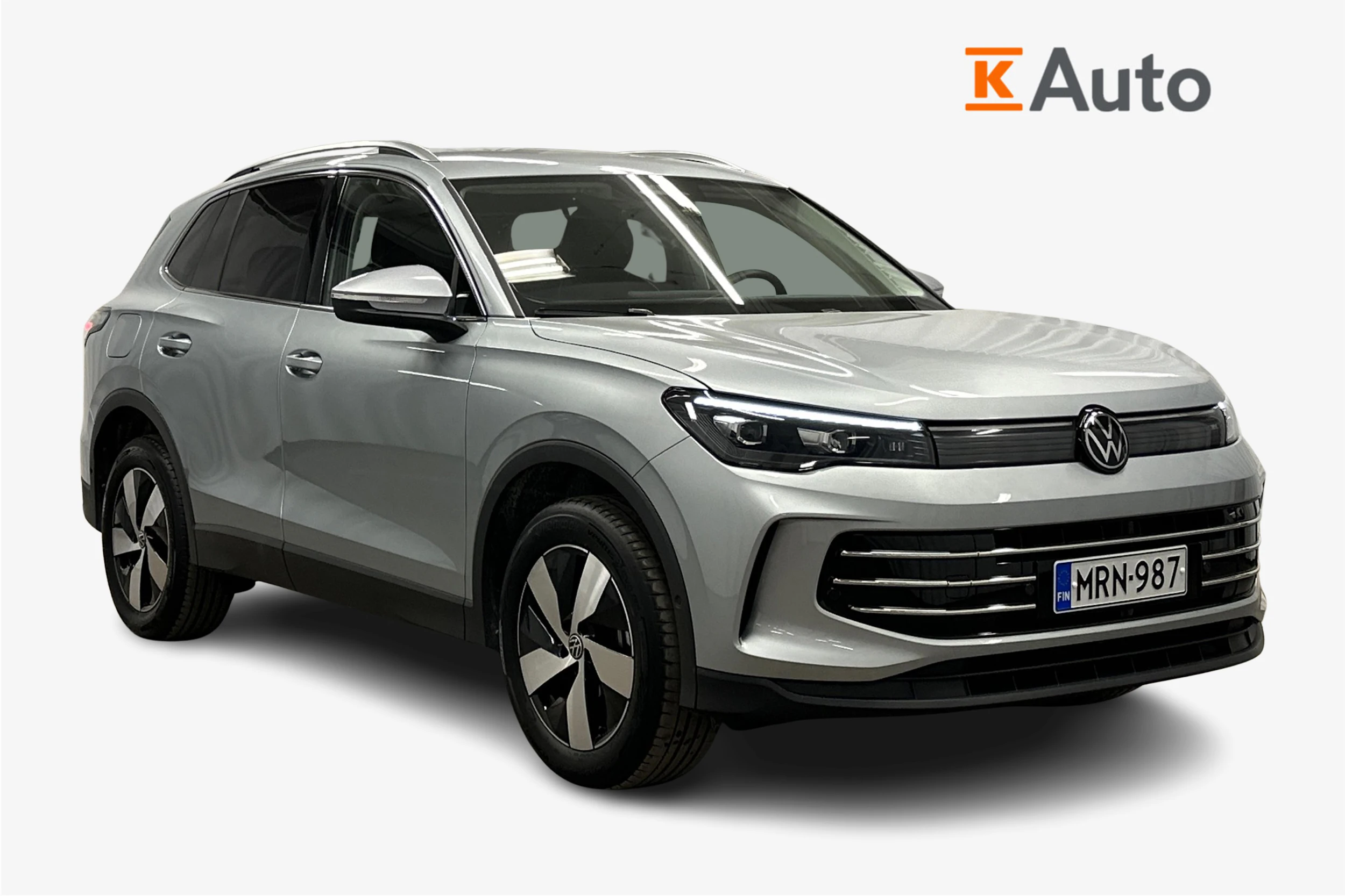 harmaa Volkswagen Tiguan 2025 kuva 1.