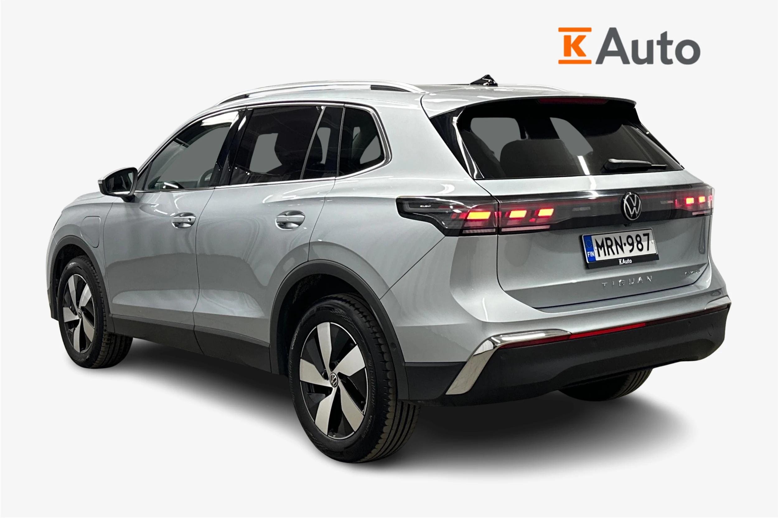 harmaa Volkswagen Tiguan 2025 kuva 2.