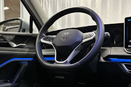 harmaa Volkswagen Tiguan 2025 kuva 16.